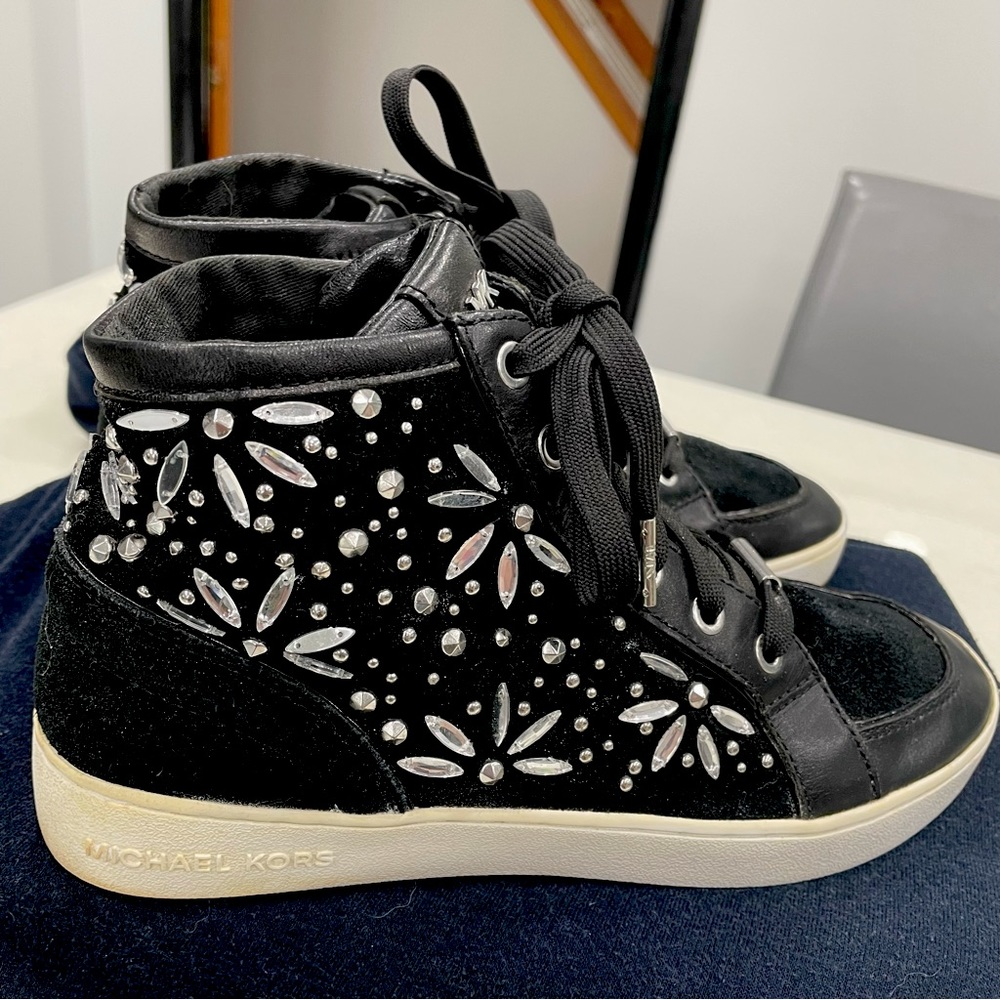 RARE! Michael Kors HighTop Leather/Suede Sneakers w/ Silver Stones. Size 7.5